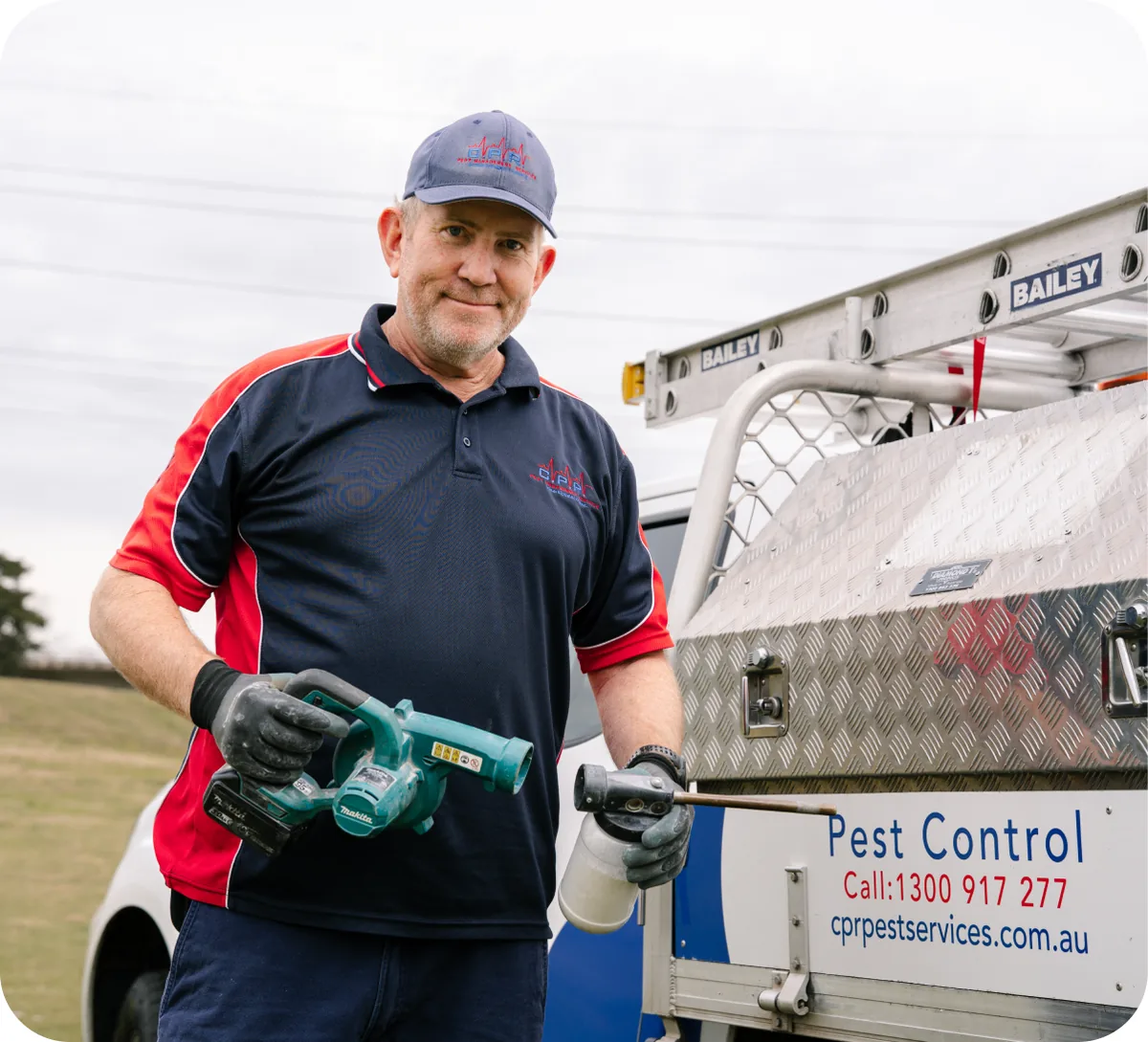 Maitland pest control technician